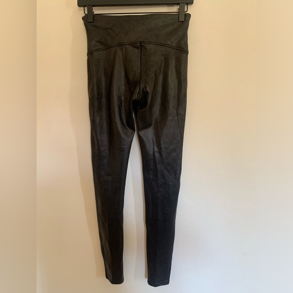 SPANX Faux-Leather Black Leggings Size M - Picture 7 of 10